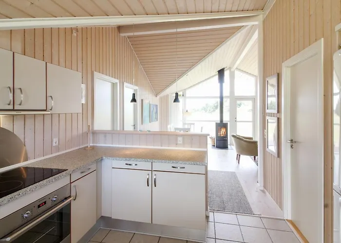 Bengt - 1km From The Sea By Interhome